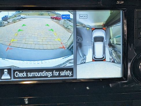 Used 2017 Nissan Rogue SV w/ SV Premium Package image 11