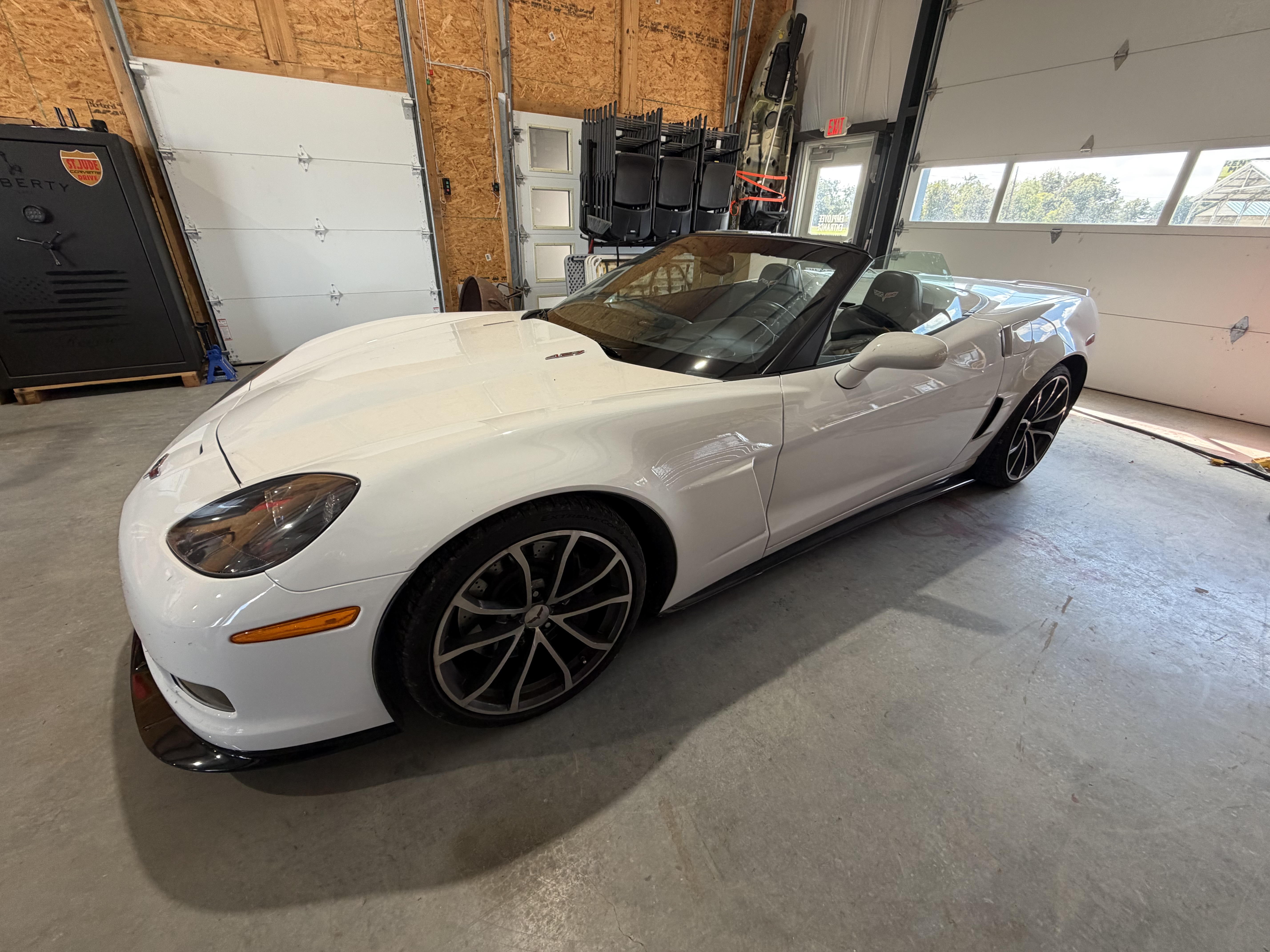 Used 2013 Chevrolet Corvette 427 w/ Z06 Carbon Fiber Package RWD image 4