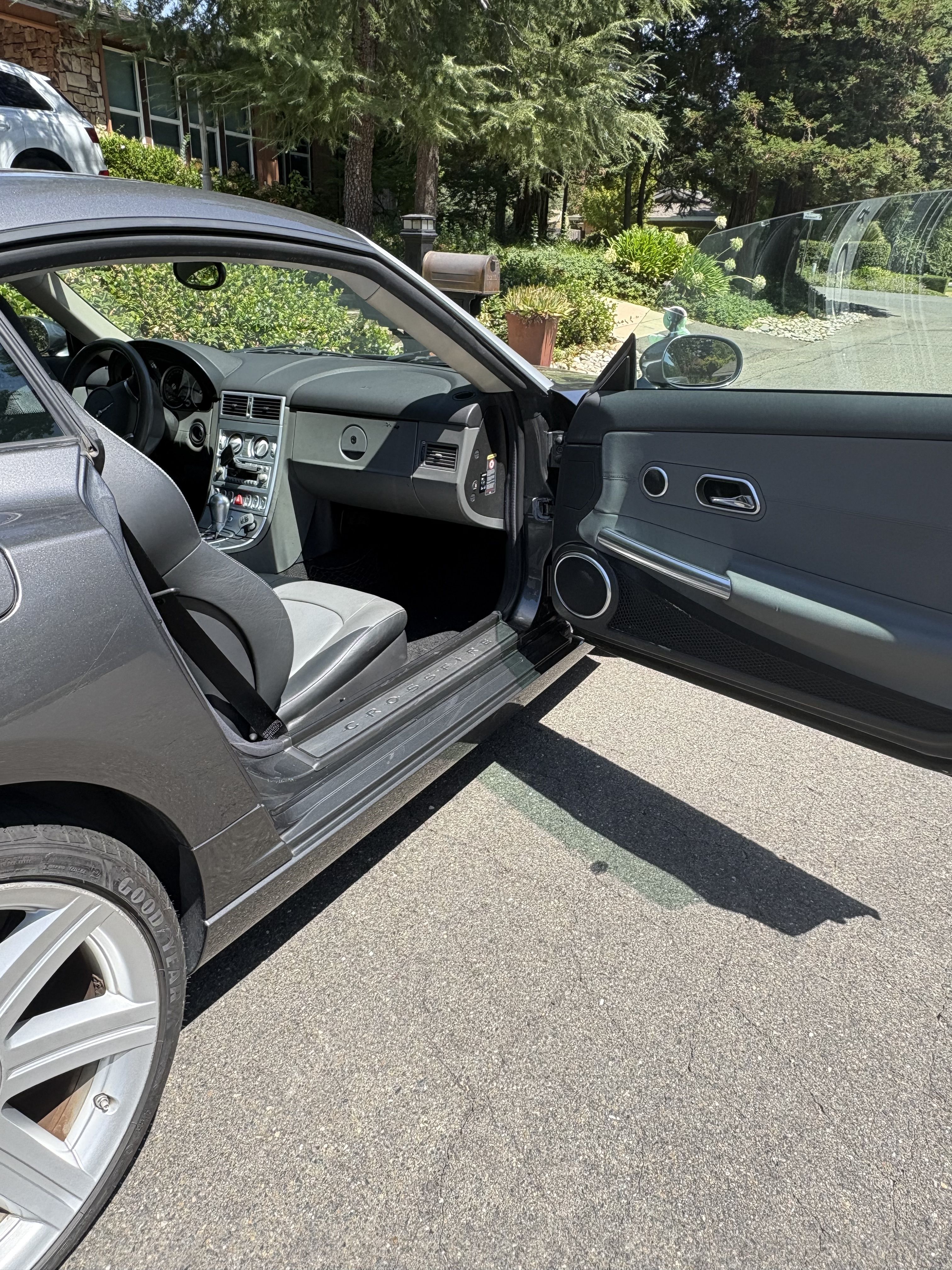 Used 2004 Chrysler Crossfire Coupe RWD image 12