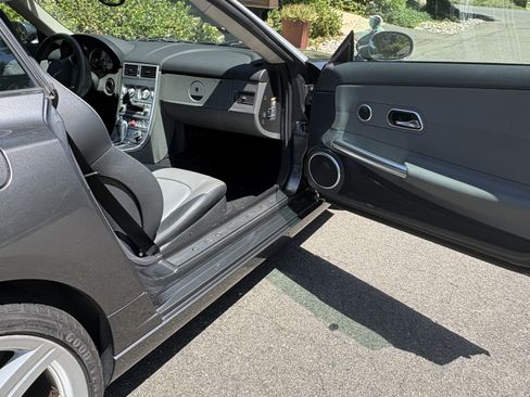 Used 2004 Chrysler Crossfire Coupe RWD image 12