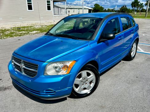 Used 2009 Dodge Caliber SXT image 2