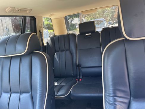 Used 2004 Land Rover Range Rover HSE image 29