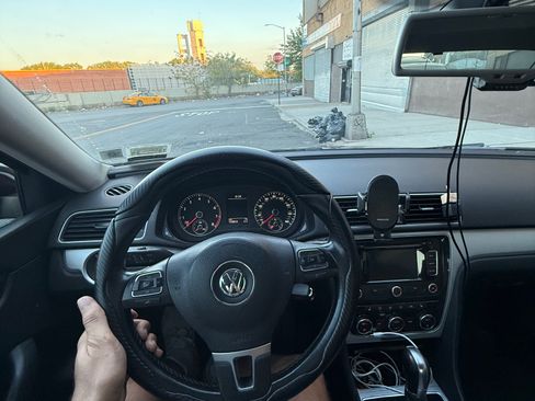 Used 2012 Volkswagen Passat 2.5 SE image 9