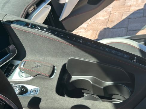 Used 2023 Chevrolet Corvette Stingray Premium Cpe w/ Z51 Performance Package image 27