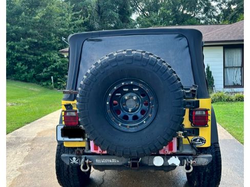 Used 2004 Jeep Wrangler X w/ Convenience Group image 8