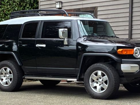 Used 2007 Toyota FJ Cruiser 4WD image 3