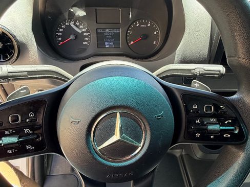 Used 2019 Mercedes-Benz Sprinter 144 image 12