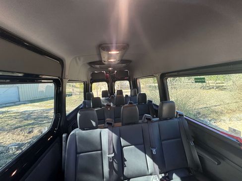 Used 2019 Mercedes-Benz Sprinter 1500 image 11