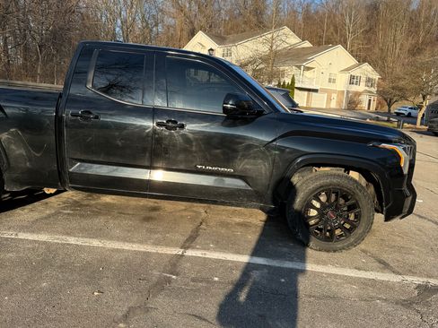 Used 2022 Toyota Tundra SR5 w/ TRD Sport Package image 4