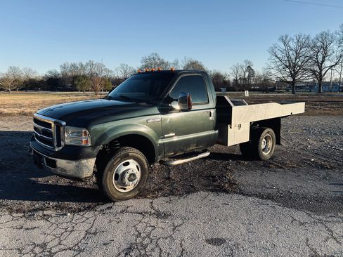 Used 2006 Ford F350 4x4 Regular Cab DRW Super Duty image 8