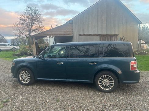 Used 2016 Ford Flex SEL w/ Equipment Group 202A image 2