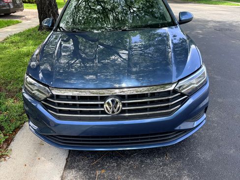 Used 2020 Volkswagen Jetta SE FWD image 2