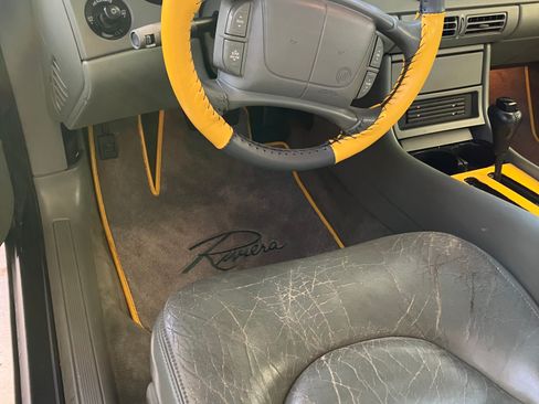 Used 1998 Buick Riviera Supercharged Coupe image 12