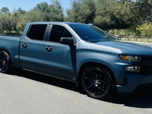 Used 2021 Chevrolet Silverado 1500 Custom RWD image 2