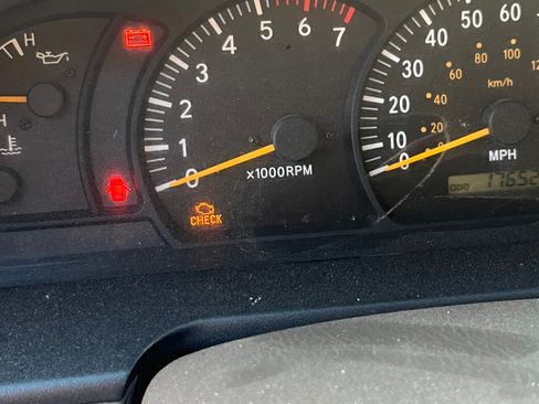 Used 2004 Toyota Tundra Limited image 11