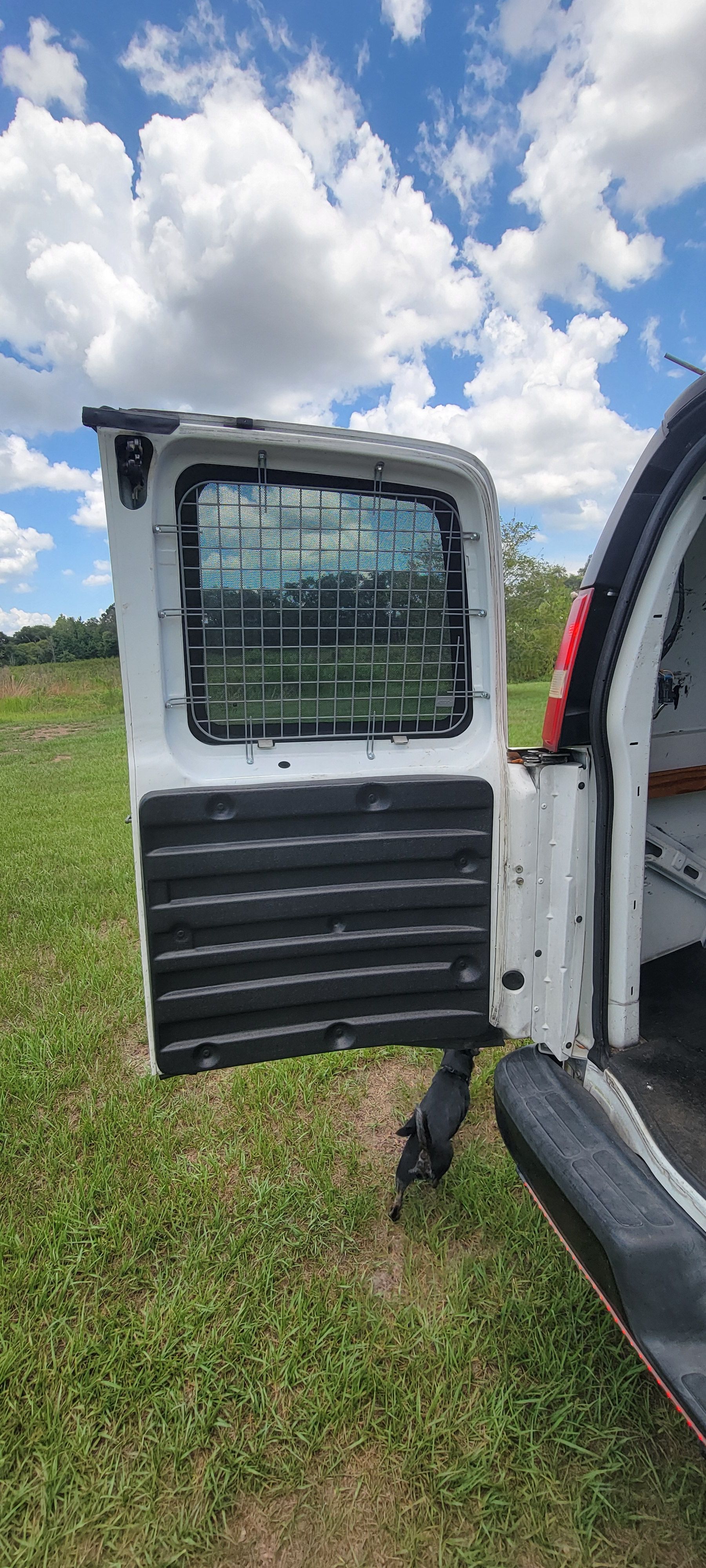 Used 2013 Chevrolet Express 2500 RWD image 16