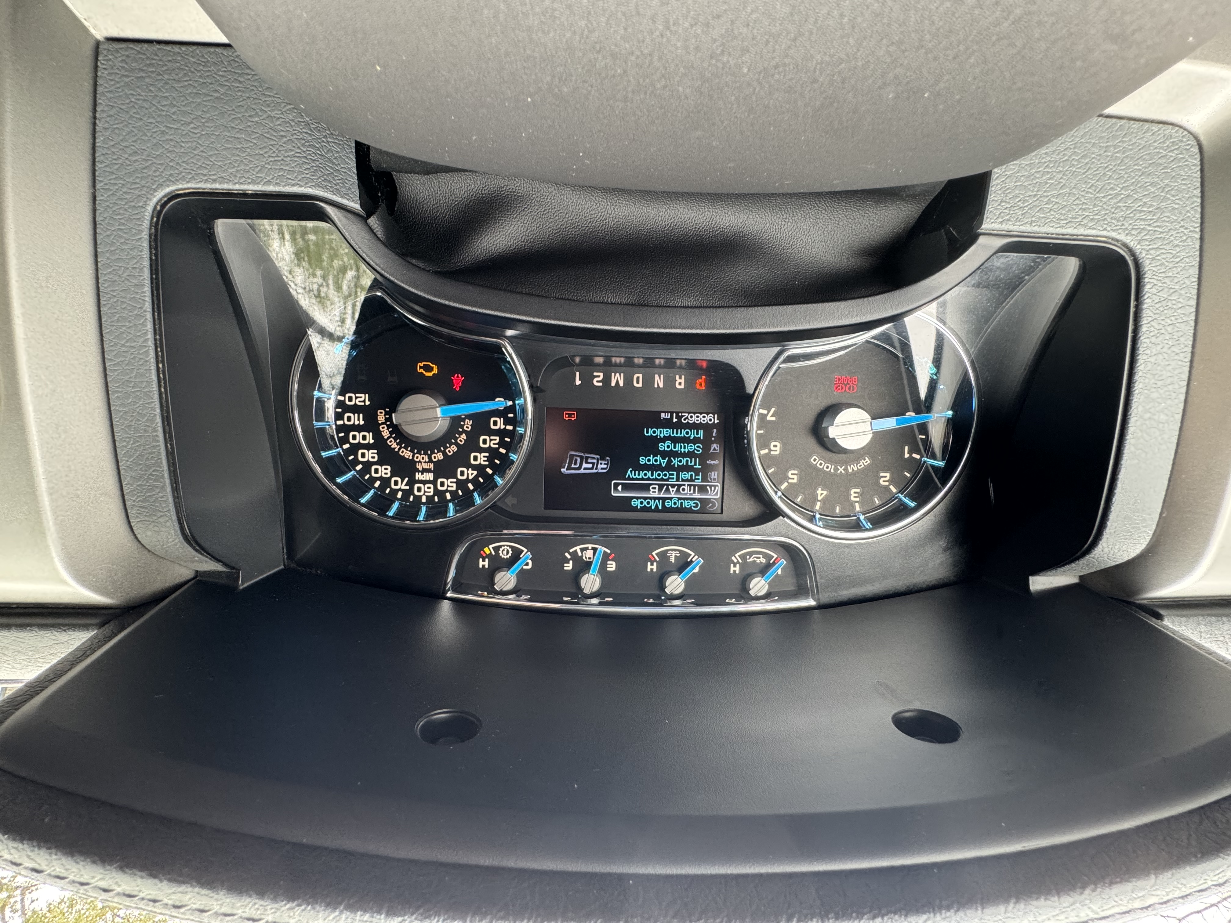 Used 2014 Ford F150 Lariat w/ Equipment Group 502A Luxury AWD/4WD image 11