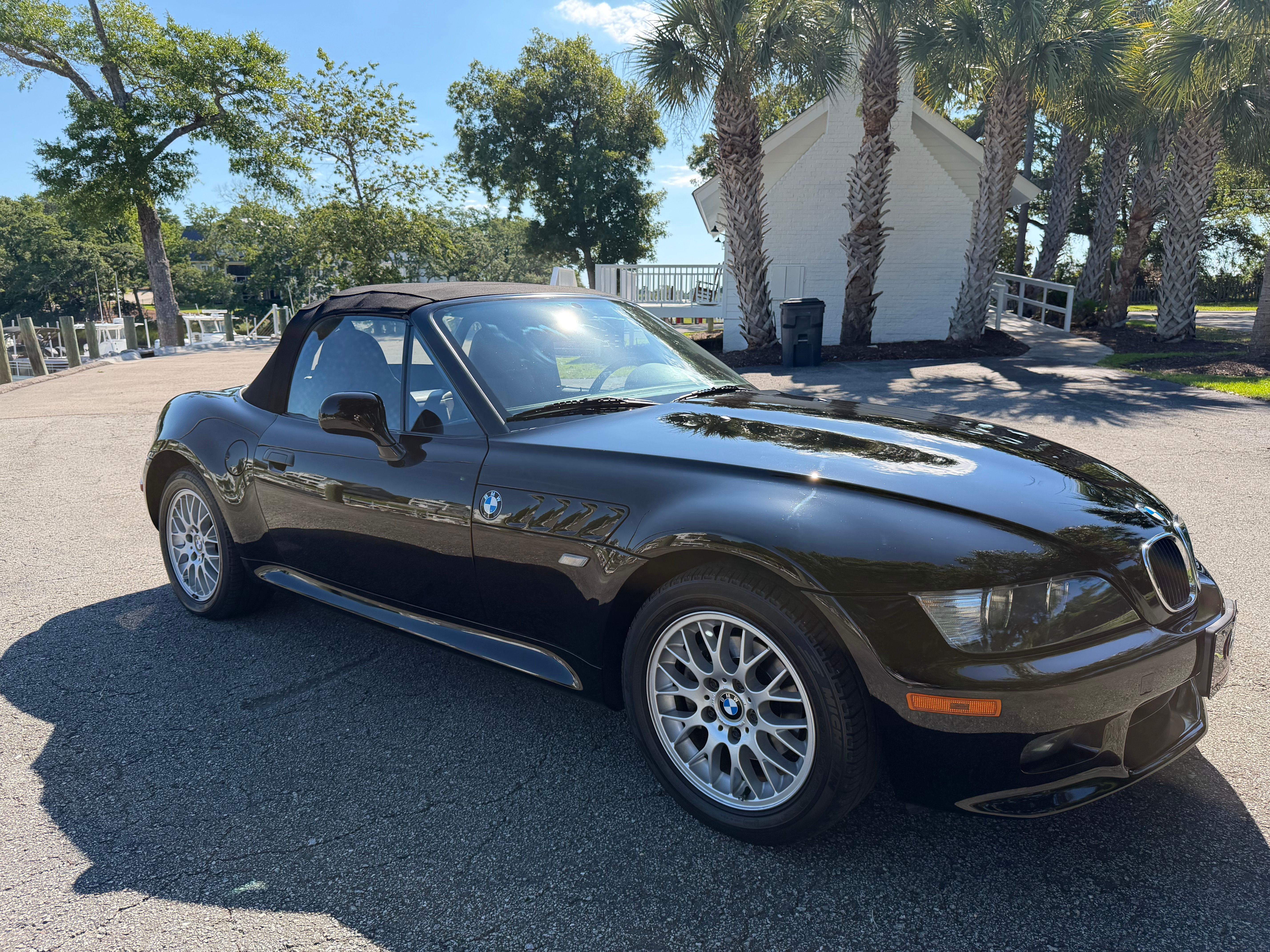 Used 2002 BMW Z3 2.5i RWD image 10