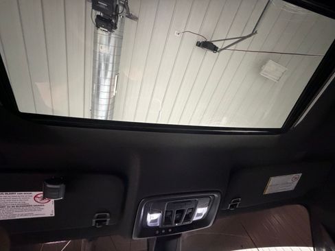 Used 2022 Chevrolet Silverado 3500 High Country image 28