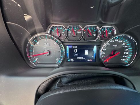 Used 2018 GMC Yukon XL SLT w/ Open Road Package AWD/4WD image 8