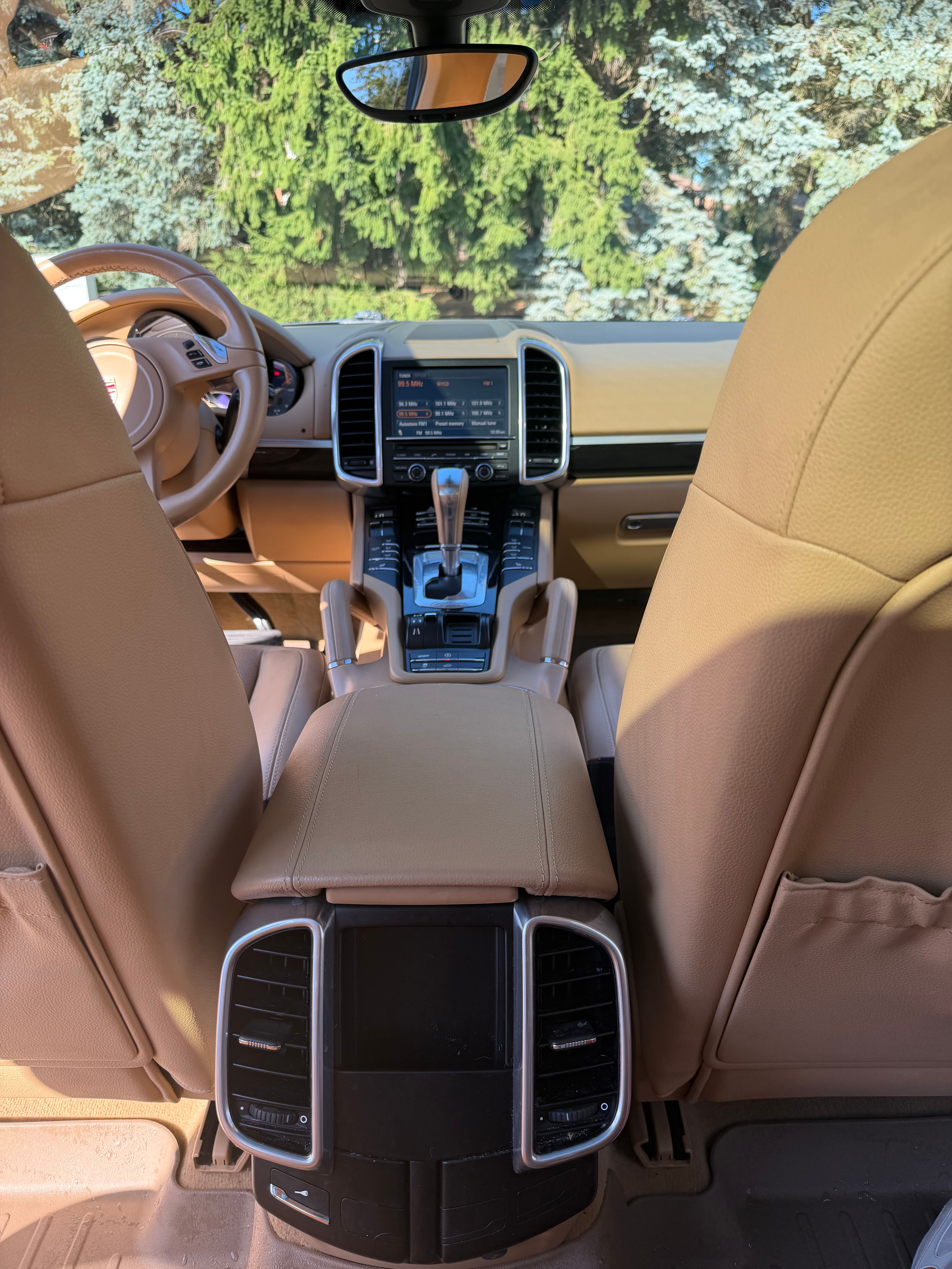 Used 2012 Porsche Cayenne AWD/4WD image 10