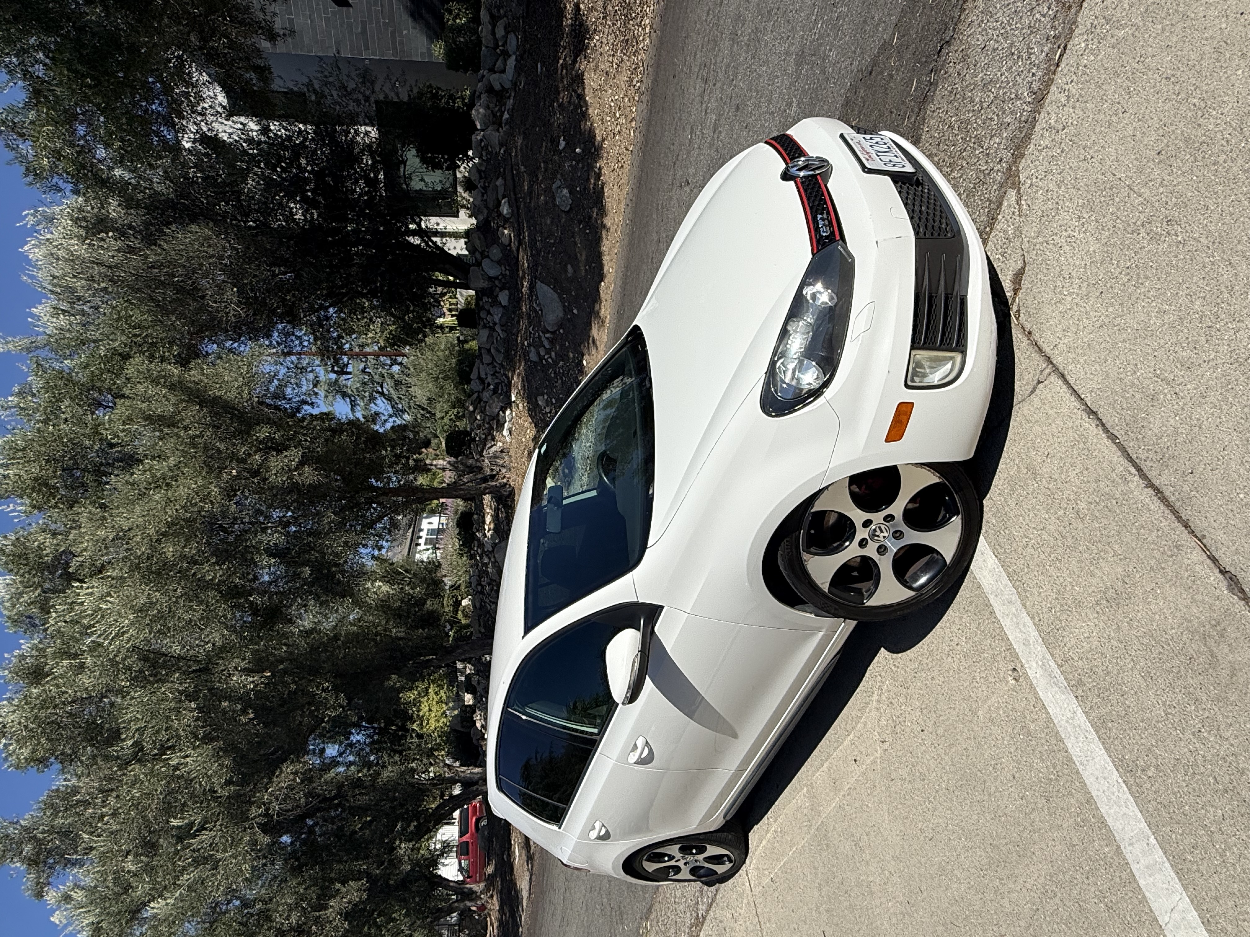 Used 2013 Volkswagen Golf 4-Door FWD image 20
