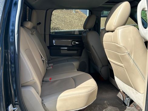 Used 2015 RAM 1500 Laramie w/ Convenience Group image 12