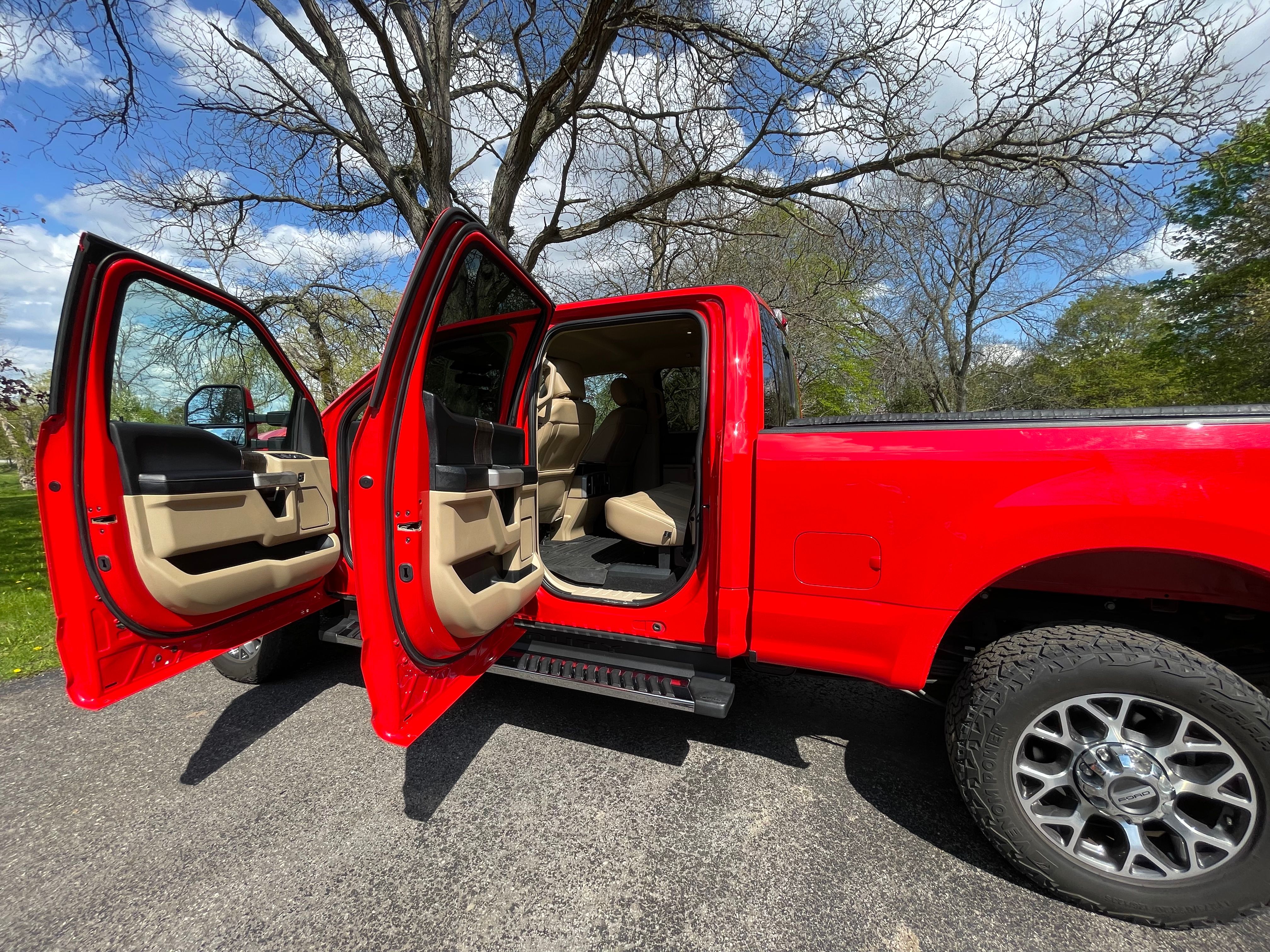Used 2020 Ford F350 Lariat w/ Lariat Value Package AWD/4WD image 15