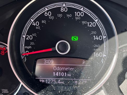 Used 2019 Volkswagen Beetle 2.0T S image 13