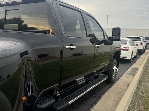 Used 2020 GMC Sierra 3500 Denali w/ Denali Ultimate Package image 5