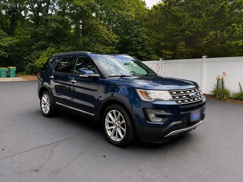 Used 2016 Ford Explorer Limited AWD/4WD image 4