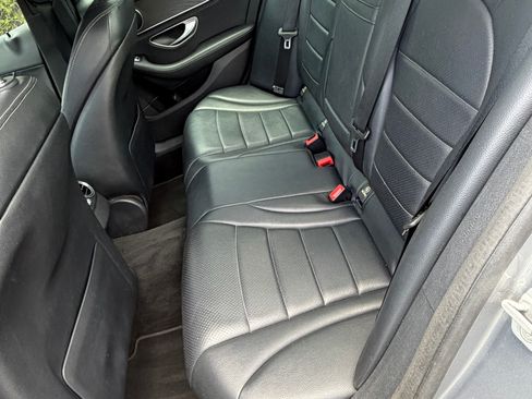 Used 2016 Mercedes-Benz C 300 Sedan image 8