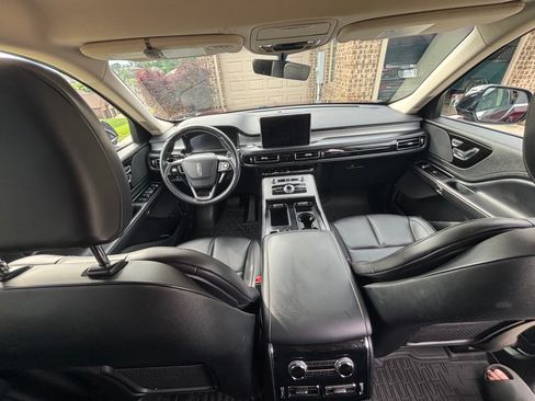 Used 2021 Lincoln Aviator AWD w/ Elements Package image 8