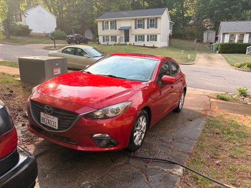 Used 2016 MAZDA MAZDA3 i Touring w/ Popular Equipment Package FWD image 1