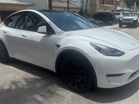 Used 2021 Tesla Model Y Performance AWD/4WD image 11