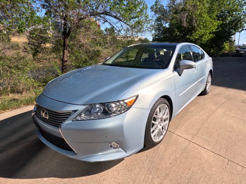 Used 2013 Lexus ES 350 FWD image 1
