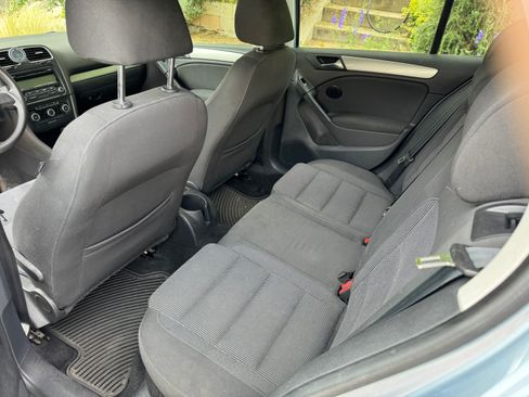 Used 2011 Volkswagen Golf Hatchback 4D image 7