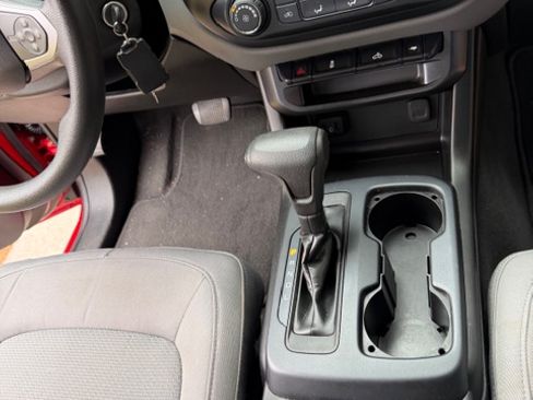 Used 2019 Chevrolet Colorado W/T w/ Custom Special Edition image 16