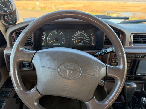 Used 1997 Toyota Land Cruiser image 8