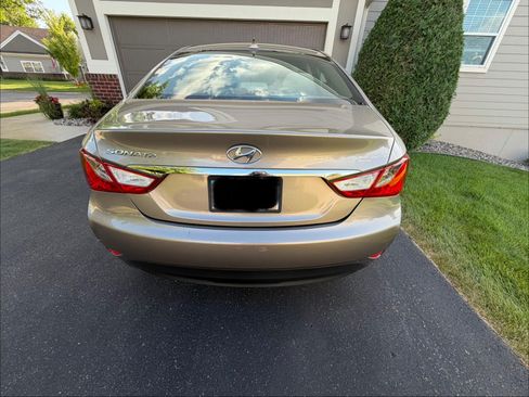 Used 2014 Hyundai Sonata GLS w/ Popular Equipment Group 2 FWD image 2