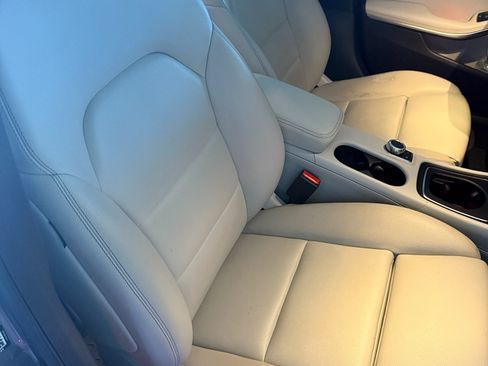 Used 2017 Mercedes-Benz GLA 250 4MATIC image 31