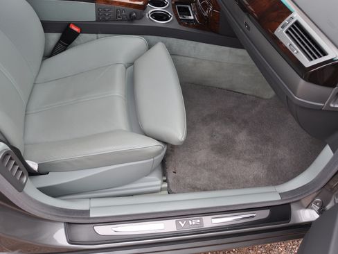 Used 2004 BMW 760Li RWD image 16