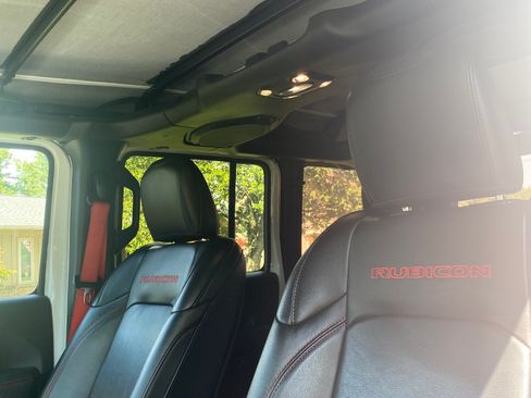 Used 2020 Jeep Wrangler Unlimited Rubicon w/ Quick Order Package 28Y Recon AWD/4WD image 9