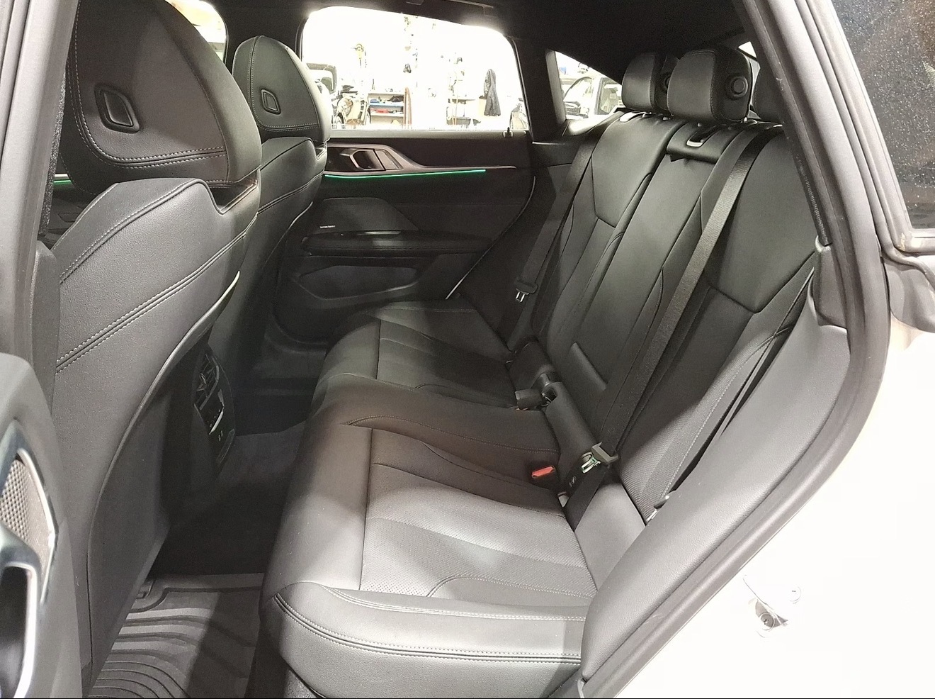 Used 2025 BMW i4 xDrive40i w/ Premium Package AWD/4WD image 9