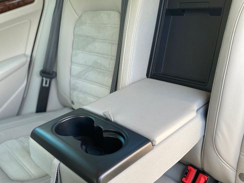 Used 2013 Volkswagen Passat TDI SEL Premium image 14