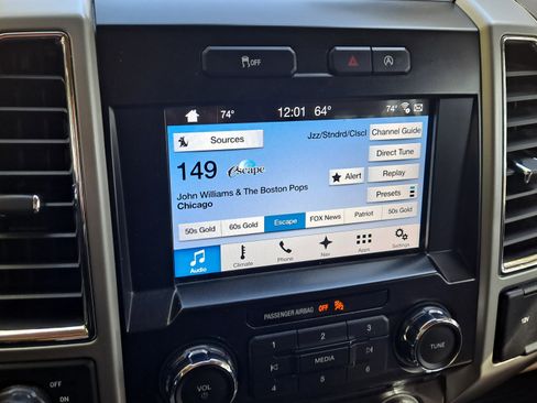 Used 2017 Ford F150 Lariat image 12