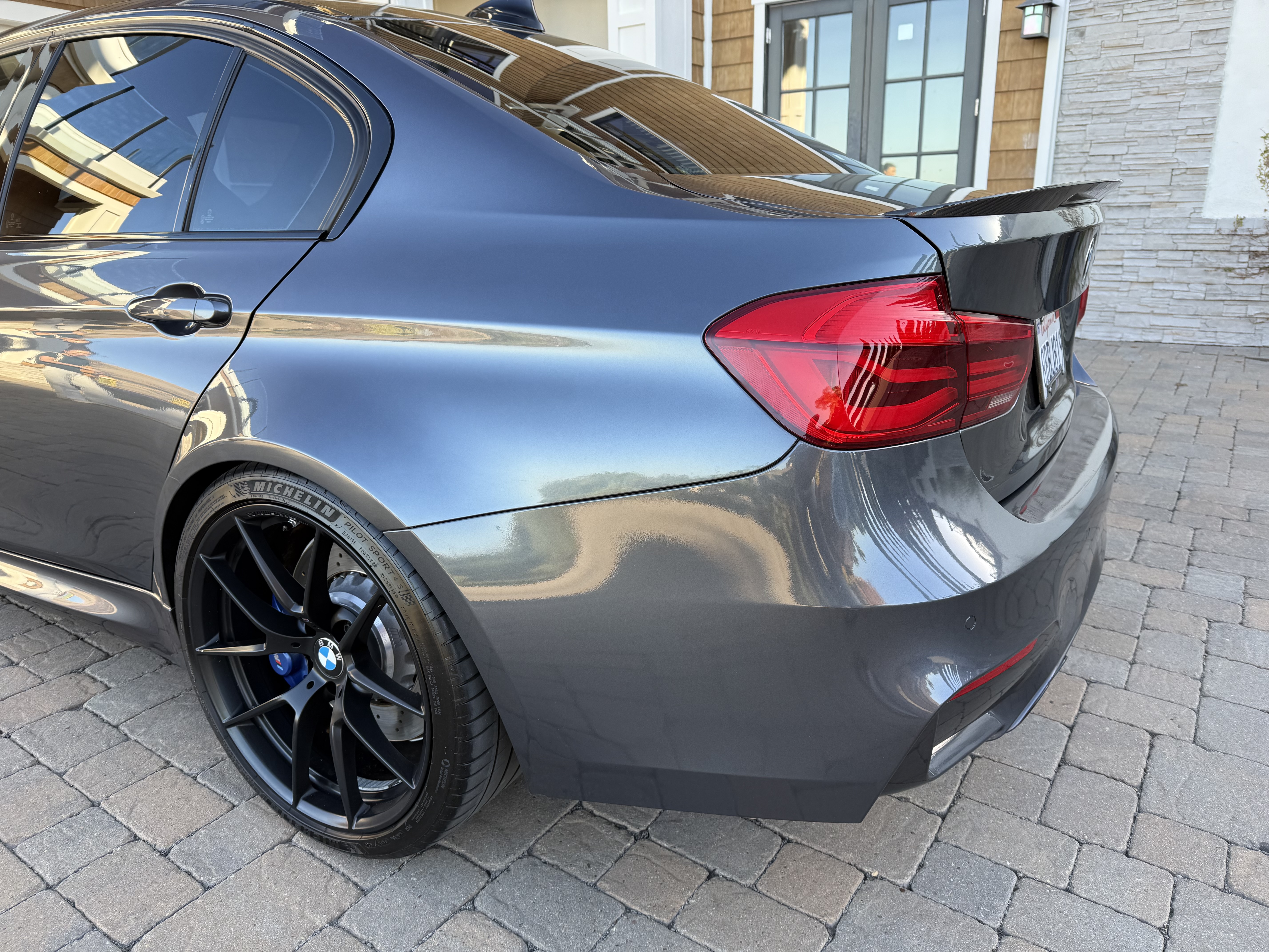 Used 2018 BMW M3 RWD image 12
