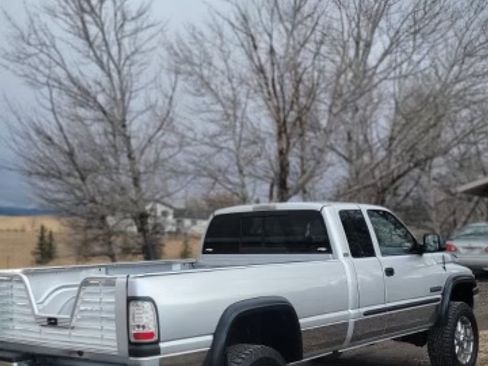 Used 2001 Dodge Ram 2500 Truck Long Bed image 8