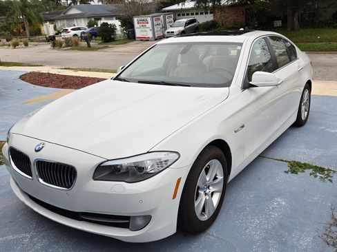 Used 2012 BMW 528i Sedan image 1