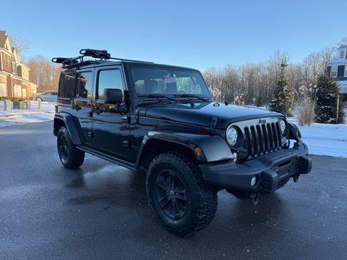 Used 2017 Jeep Wrangler Unlimited Sahara image 14